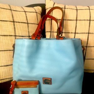 Dooney and Bourke Tote Bag
